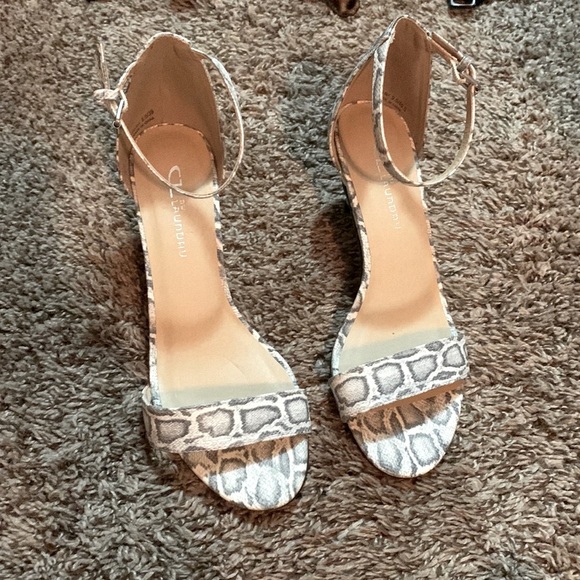 gray kitten heel shoes